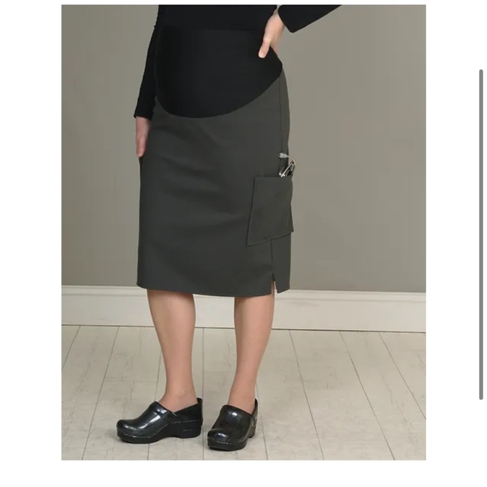 COPY - Omni modesty maternity scrub skirt